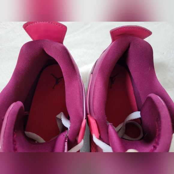 Jordans Retro 4 Valentine 2019 Special Edition - Picture 6 of 6